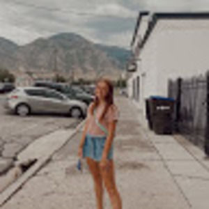 Meet your Posher, Alyssa